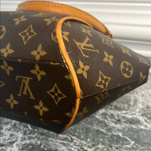 Louis Vuitton Ellipse Monogram  Handbag - Picture 7 of 14